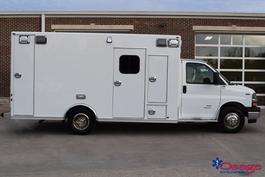 Type III Super Warrior – Chevrolet G4500 Ambulance