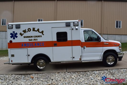 Type III – Ford E350 Ambulance Remount