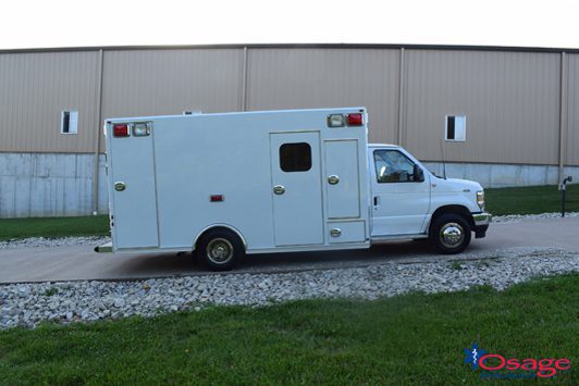 Type III – Ford E450 Ambulance Remount