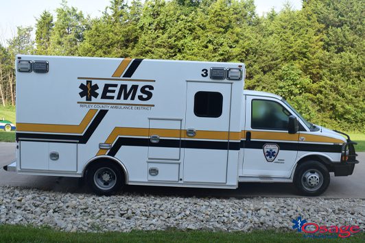 Type III Super Warrior – Chevrolet G4500 Ambulance