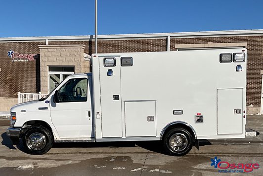 Type III – Ford E350 Remount Ambulance