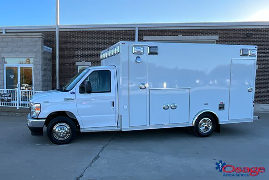 Type III Super Warrior – Ford E450 Ambulance
